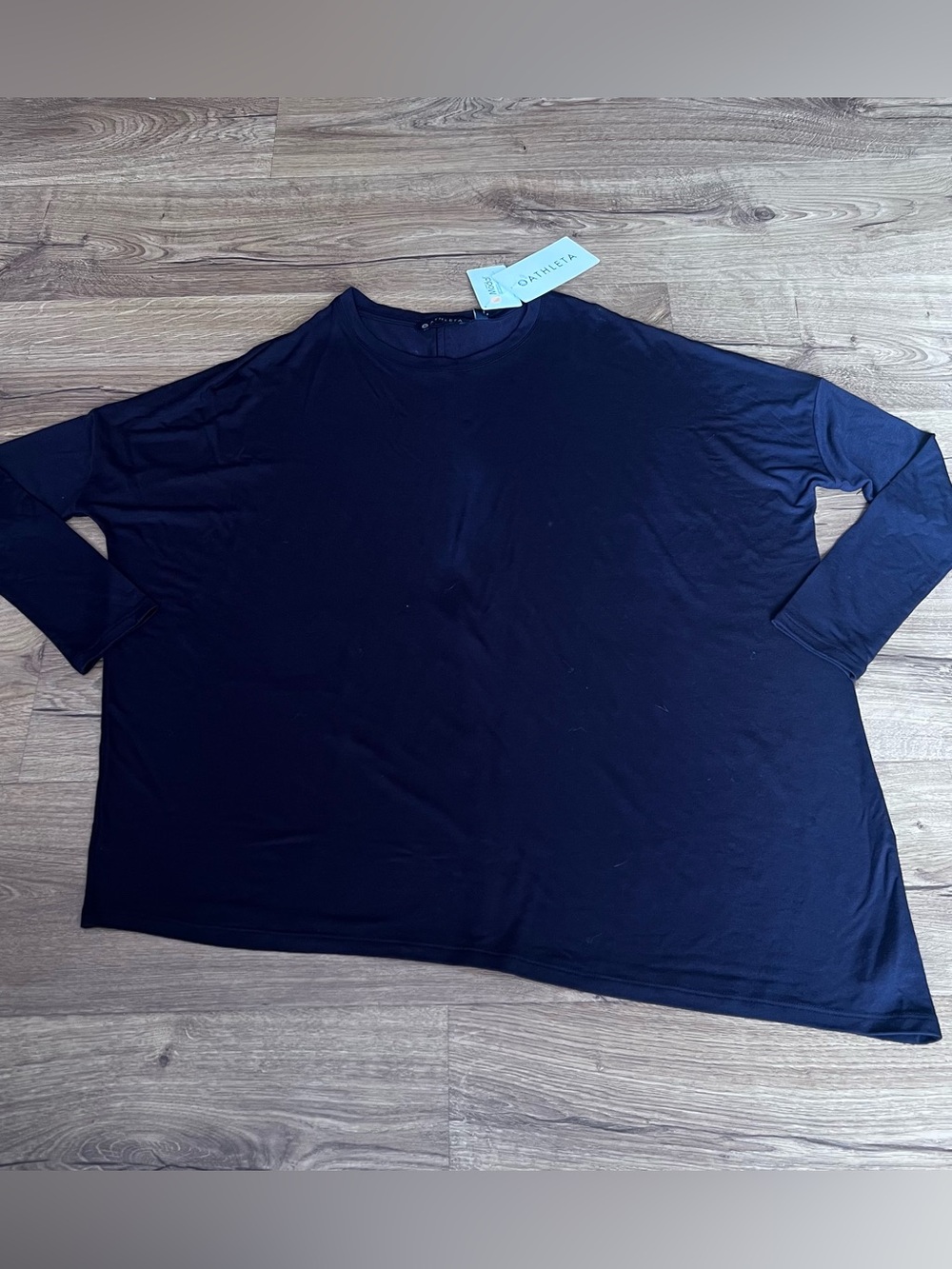 Athleta Black Lightweight Long Sleeve Tee with Assymetrical Hem - size S NWT